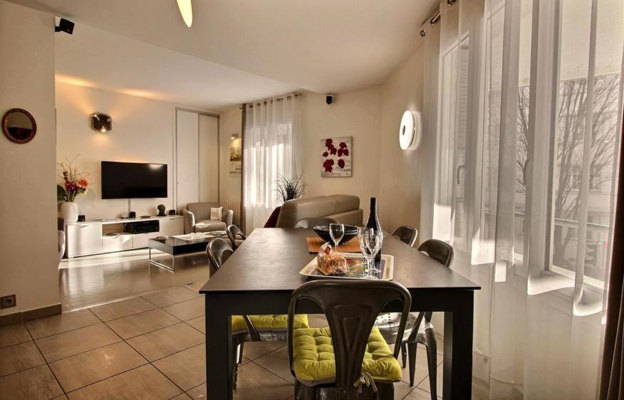 Lyon Superbe Appartement Parc Tete D'Or 95 M2 Clim Parking ภายนอก รูปภาพ